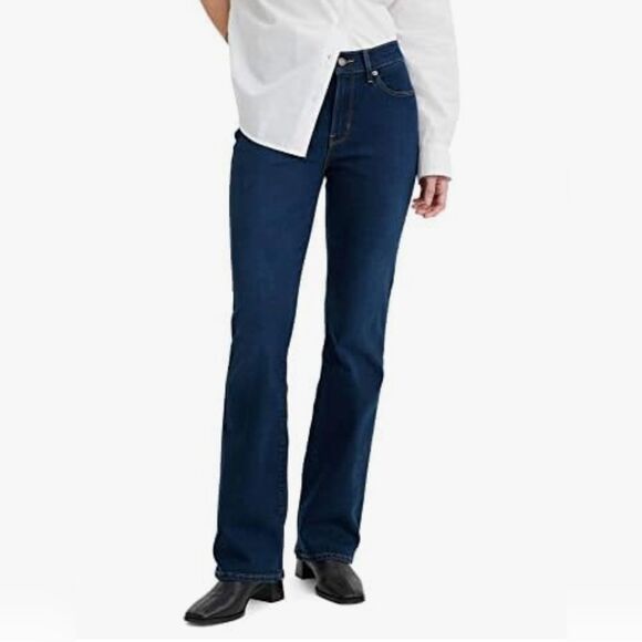 Levi's. Classic Relaxed Boot Cut Jeans. 550. Size 8M. EUC - Picture 1 of 11